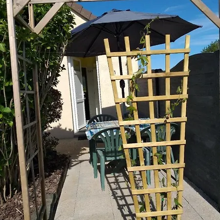 Charmant Logement Calme De 35 M2, Parking Gratuit Folligny Exterior photo